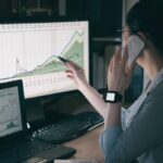 10 Perbedaan Krusial Emosi vs. Logika dalam Trading yang Wajib Dipahami Pemula